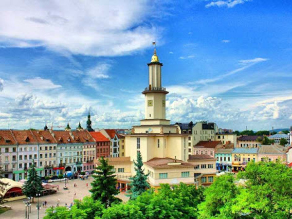 <span style="font-weight: bold;">Киев - Ивано Франковск</span><br>